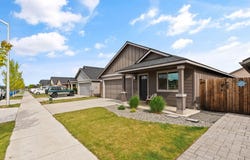 2985 NW Cedar Avenue, Redmond, OR 97756