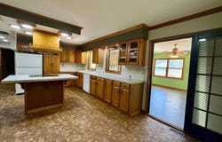 285  Middle Fork, Reedy, WV 25270