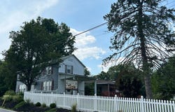 323 W 1ST STREET, BOILING SPRINGS, PA 17007