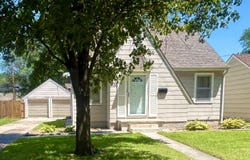 406 E 16th Ave, Hutchinson, KS 67501