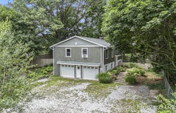 5333 Pine Island Drive NE, Comstock Park, MI 49321