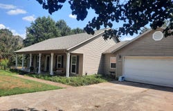 3201 McKinney Street, Mountain View, AR 72560