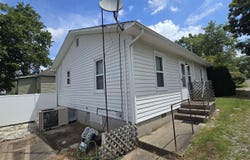1419 S Granger Street, Harrisburg, IL 62946-3224