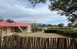 915 Gusdorf Rd, Taos, NM 87571