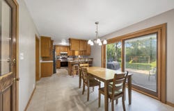 140 W BRIAR Lane, GREEN BAY, WI 54301-1314