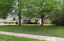 2714 S Golden Avenue, Springfield, MO 65807