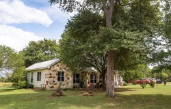 672 Clearfork RD, Lockhart, TX 78644