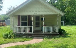 218 S Kent Street, Excelsior Springs, MO 64024