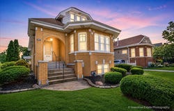 8101 White Avenue, Lyons, IL 60534