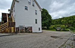 9 Pearl St, Webster, MA 01570