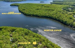86 Paupack Point Road, Hawley, PA 18428
