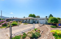311 MAPLE ST, Brookings, OR 97415