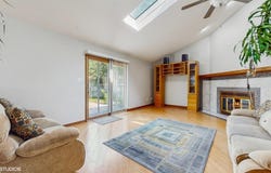 8844 Oakwood Avenue, Munster, IN 46321
