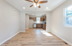 404 S B Street, Indianola, IA 50125