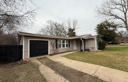 1605 Florence Street, Arlington, TX 76010