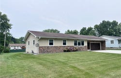 2532 Frostwoods Street, Eau Claire, WI 54703