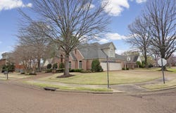 1186 LAKE POINT Dr E, Collierville, TN 38017