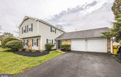 25 THORNHILL LANE, WILLINGBORO, NJ 08046