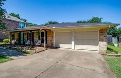 2501 Summit View Drive, Bedford, TX 76021