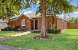 6917 Fairfield Drive, Rowlett, TX 75089