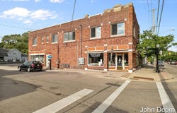 953 Fulton Street E, Grand Rapids, MI 49503