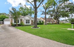 2730 Manila Lane, Houston, TX 77043