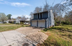 109 N 20th Ave., Hattiesburg, MS 39401