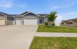 3824 SAHLER ST, Cheyenne, WY 82009