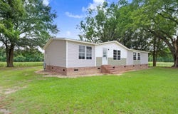 180 Oliver Herring Road, Mount Olive, NC 28365