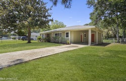 148 Lafayette Circle, Ocean Springs, MS 39564