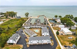 51 N Schooner Point, Port Clinton, OH 43452