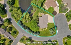 1115 S Trappers Crossing, Lino Lakes, MN 55038