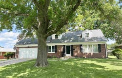 3 Ivywood Drive, Jacksonville, IL 62650