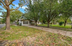 1408 Kent St ST, Taylor, TX 76574