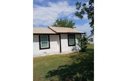 114 NW NW AVE I Avenue NW, Hamlin, TX 79520