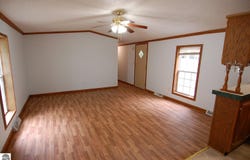 19241 Beech, Tustin, MI 49688