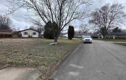 469 Indiana Avenue, Parker City, IN 47368