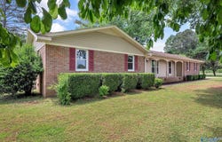 1300 Ridgedale Street, Athens, AL 35613