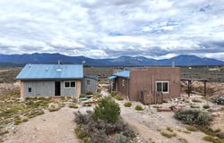 620 Tune Drive, Arroyo Hondo, NM 87513