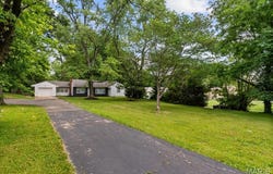 1737 Parker Road, St Louis, MO 63138