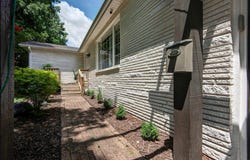 1542 S Plaza Avenue, Springfield, MO 65804