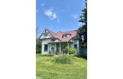 209 E Main Street, Pulaski, IA 52584
