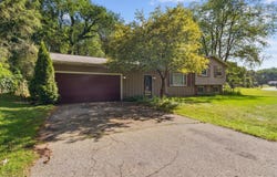 5047 Savannah Avenue, Kalamazoo, MI 49048