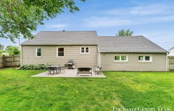 506 3rd Street, Ferrysburg, MI 49409