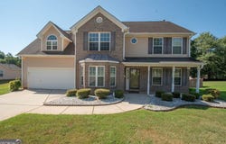 136 Peachtree Glenn Drive, Ellenwood, GA 30294