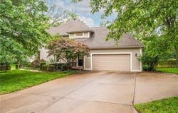 2101 Riviera Drive, Lawrence, KS 66047