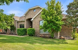125 Courtney Circle, Waxahachie, TX 75165