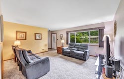 937 S MAIDEN Lane, SHAWANO, WI 54166-3133