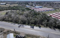 2500 S Washington, Beeville, TX 78102