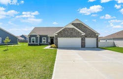 49 Manchester Drive, Trafalgar, IN 46181